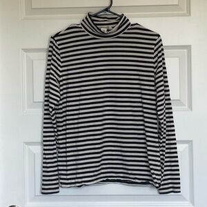Black and white striped turtle neck top